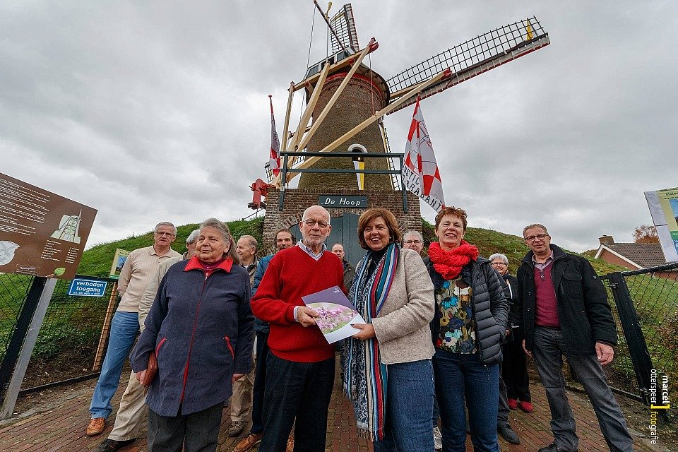 Stichting en gemeente tekenen onderhoudscontract molen De Hoop