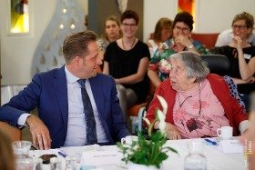 Minister Hugo de Jonge bezoekt Zeven Schakels