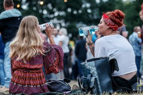 Jongerenbijlage - gratis drinken op festivals