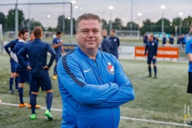 Roosendaal-trainer Peter Sweres