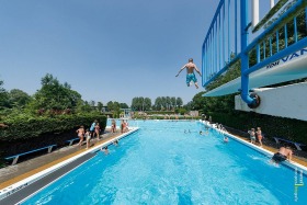 Zwembadenserie - De Bosselaar