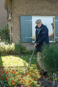 Bastian den Bakker is 92 en schrijft volop