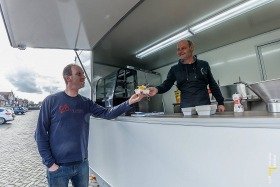 Nieuwe frietwagen voor Jan Maas