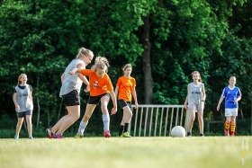 Voetbalclinic voor meisjes