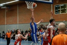 Basketbalderby Giants - Blauw-Wit
