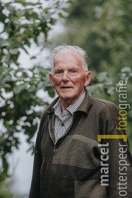 89-jarige plukt nog steeds pruimen