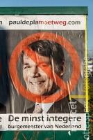 Affiches tegen burgemeester Paul Depla