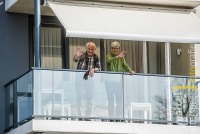 Balkons in crisistijd - Familie Eland in Zevenbergen