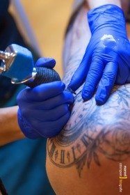Tattoo-kleuren mogen straks niet meer