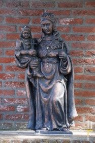 Maria teruggeplaatst in kapel Wagenstraat