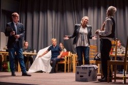 Repetitie toneelgezelschap Komedikato uit Roosendaal