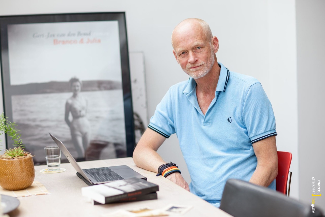 Schrijver/kunstenaar Gert-Jan van de Bemd - Marcel Otterspeer