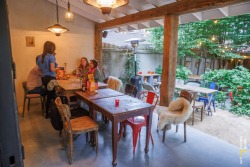 apasrestaurant Pinxos opent nieuwe bar
