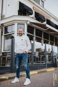 Herman Hell neemt Bellevue Willemstad over