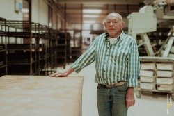 Bakker De Jong stopt na 74 jaar, 5 man personeel in ziektewet