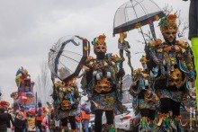 Carnavalsoptocht Heikneuterslaand (Sint Willebrord)